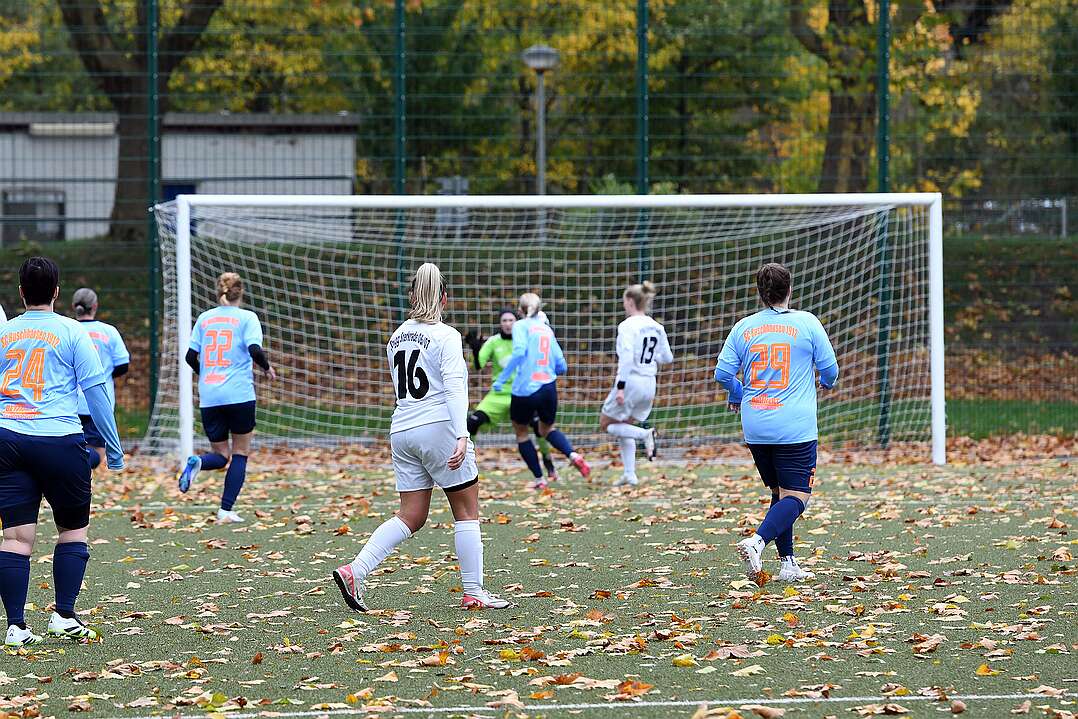 26.10.2025 - 14:08:59 - SC Buschhausen : Sterkrade 06/07 - 0:2