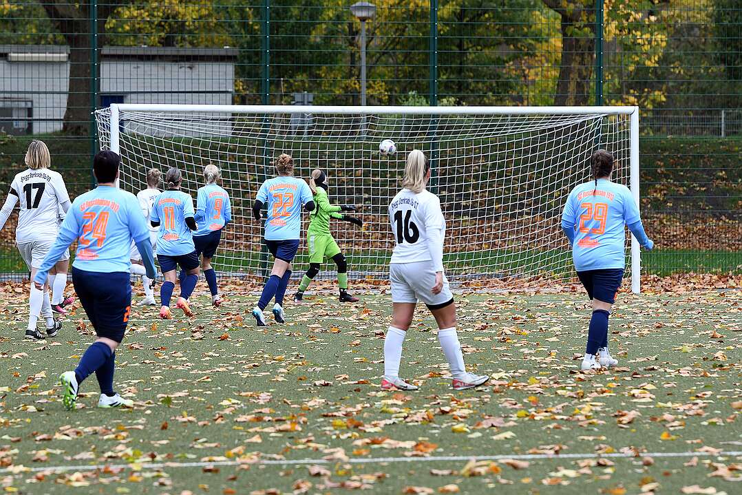 26.10.2025 - 14:09:00 - SC Buschhausen : Sterkrade 06/07 - 0:2