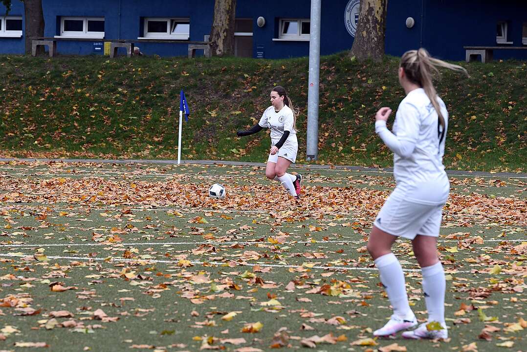 26.10.2025 - 14:21:30 - SC Buschhausen : Sterkrade 06/07 - 0:2