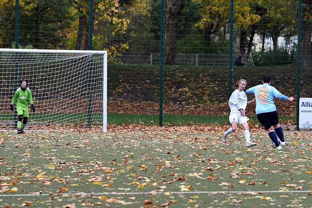 26.10.2025 - 14:28:51 - SC Buschhausen : Sterkrade 06/07 - 0:2