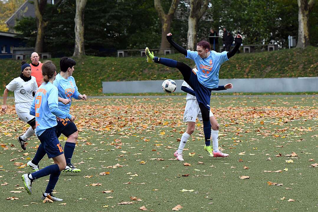 26.10.2025 - 14:42:29 - SC Buschhausen : Sterkrade 06/07 - 0:2