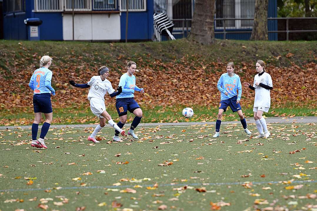 26.10.2025 - 15:23:20 - SC Buschhausen : Sterkrade 06/07 - 0:2