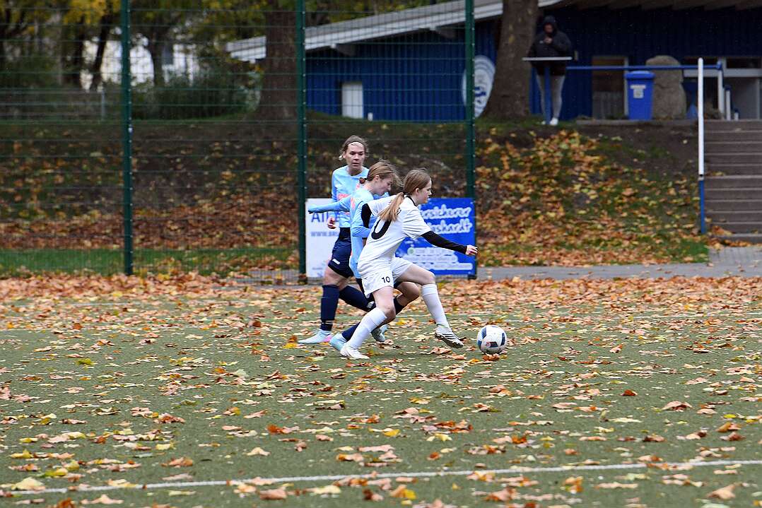 26.10.2025 - 15:25:35 - SC Buschhausen : Sterkrade 06/07 - 0:2