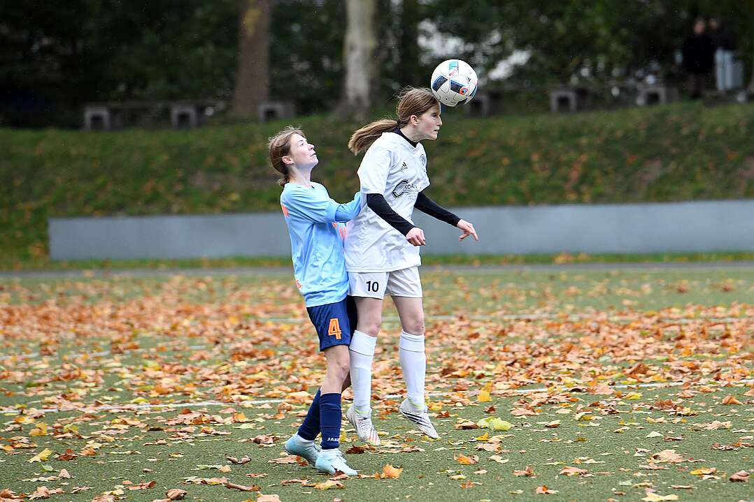 26.10.2025 - 15:26:41 - SC Buschhausen : Sterkrade 06/07 - 0:2