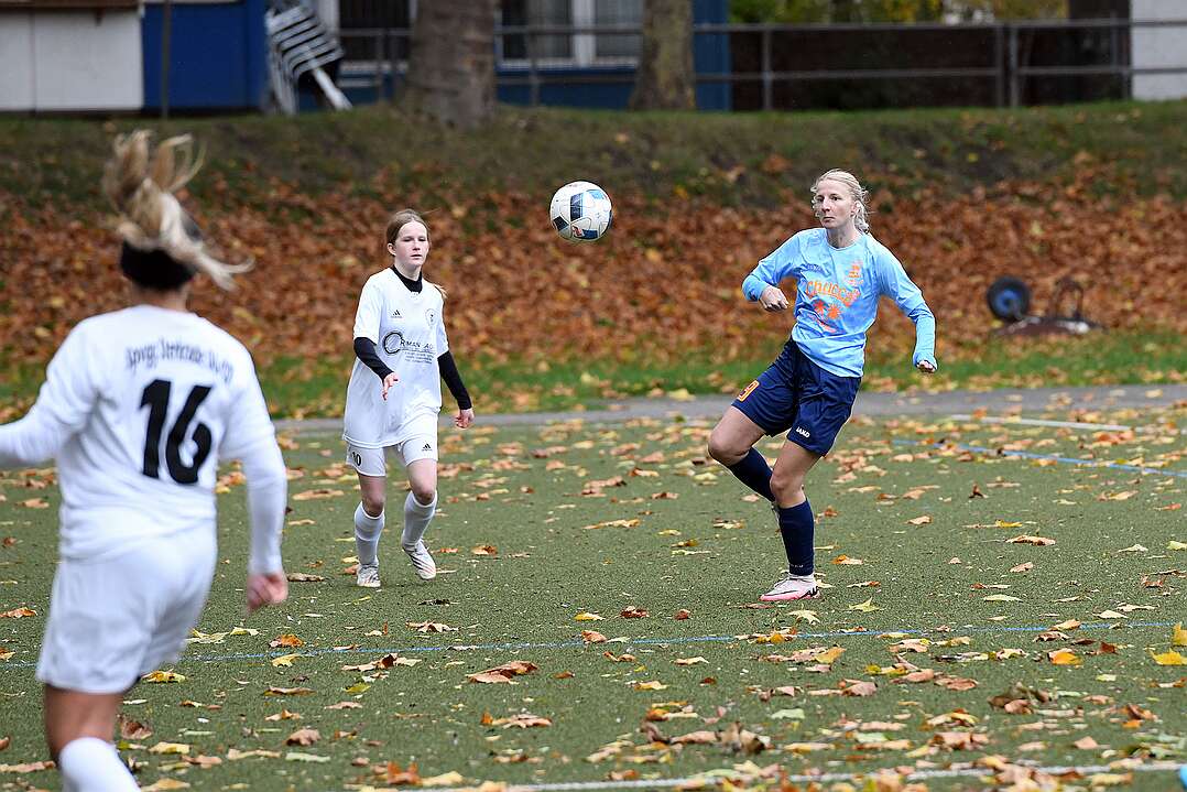 26.10.2025 - 15:26:58 - SC Buschhausen : Sterkrade 06/07 - 0:2