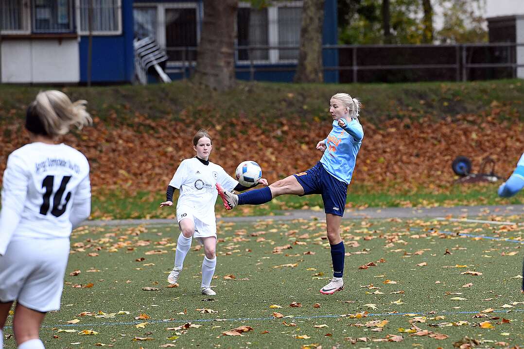 26.10.2025 - 15:26:58 - SC Buschhausen : Sterkrade 06/07 - 0:2