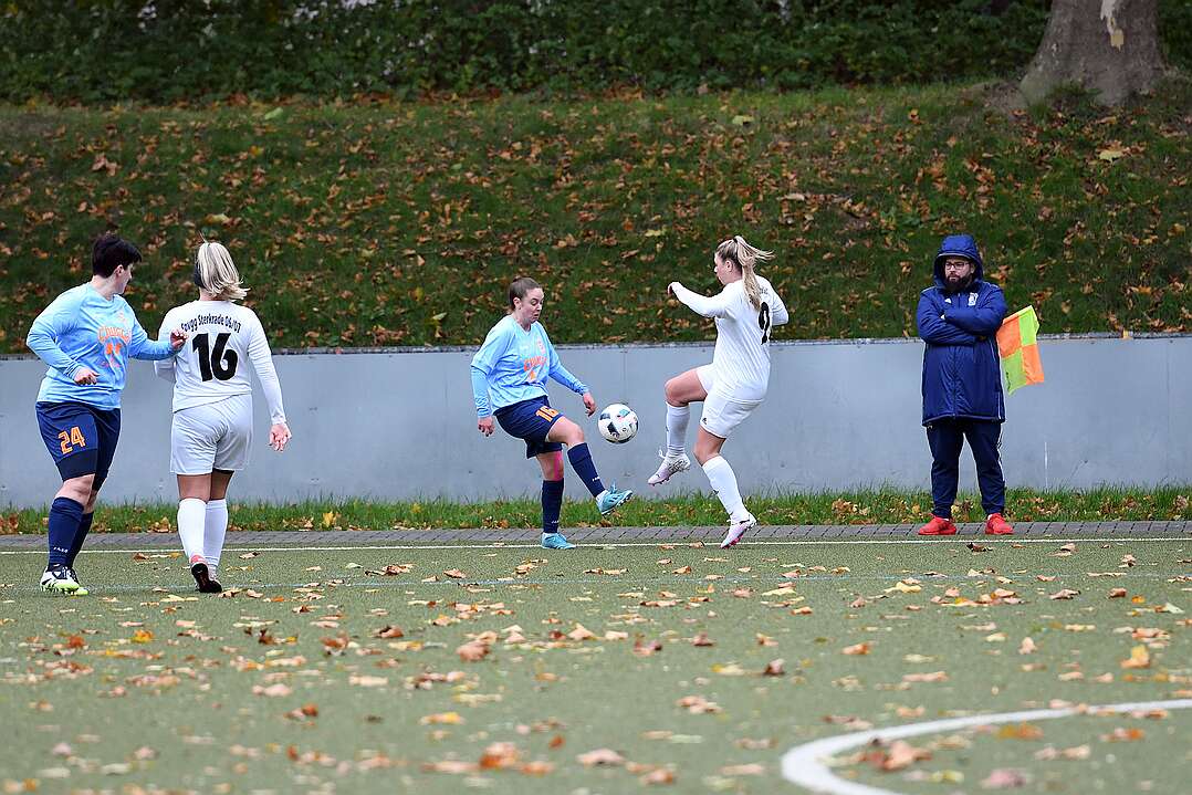 26.10.2025 - 15:29:15 - SC Buschhausen : Sterkrade 06/07 - 0:2