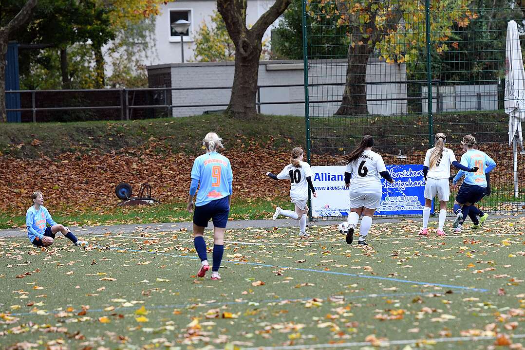 26.10.2025 - 15:31:28 - SC Buschhausen : Sterkrade 06/07 - 0:2