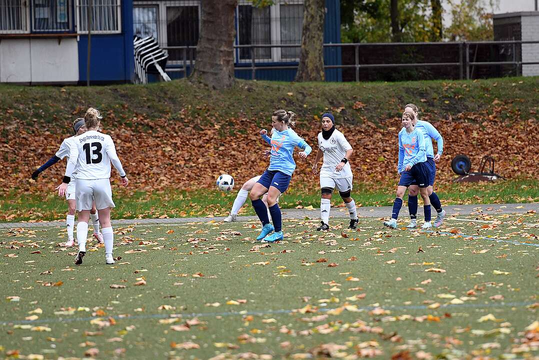 26.10.2025 - 15:33:45 - SC Buschhausen : Sterkrade 06/07 - 0:2