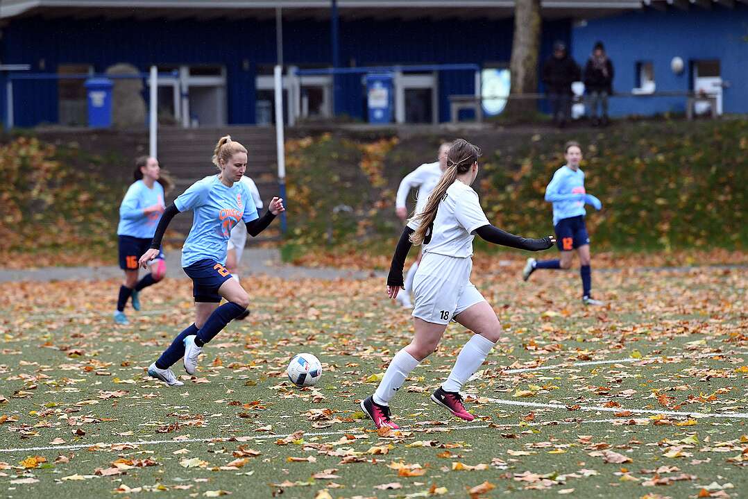 26.10.2025 - 15:33:55 - SC Buschhausen : Sterkrade 06/07 - 0:2