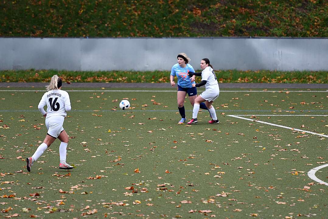 26.10.2025 - 16:01:25 - SC Buschhausen : Sterkrade 06/07 - 0:2